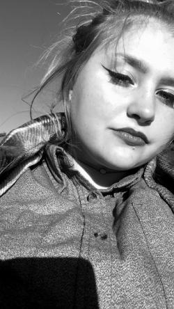 Pineapple_underTHe-G's picture